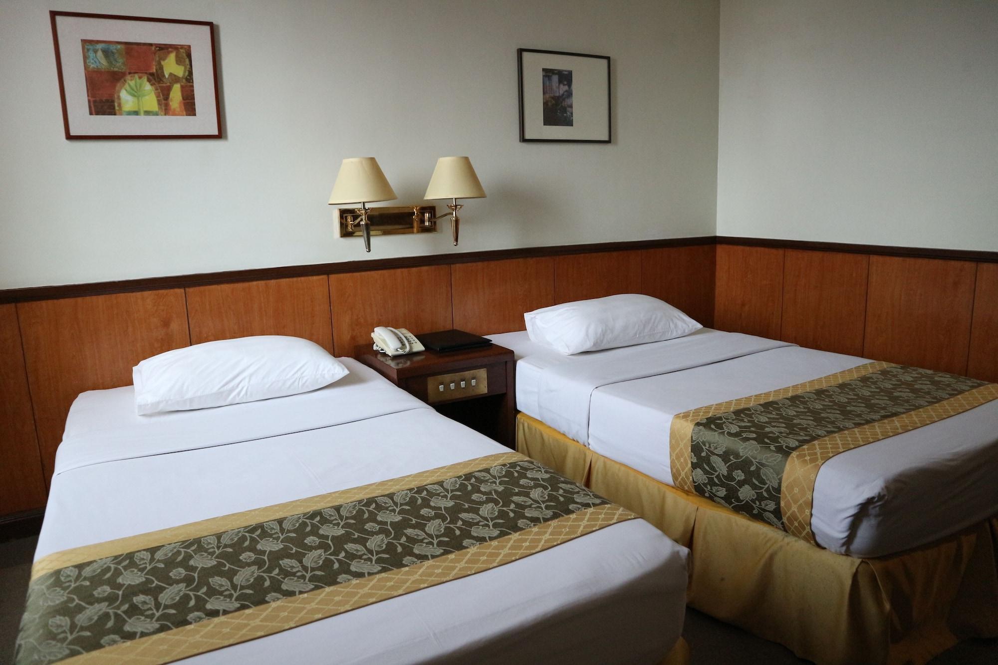 Iloilo Business Hotel Zewnętrze zdjęcie