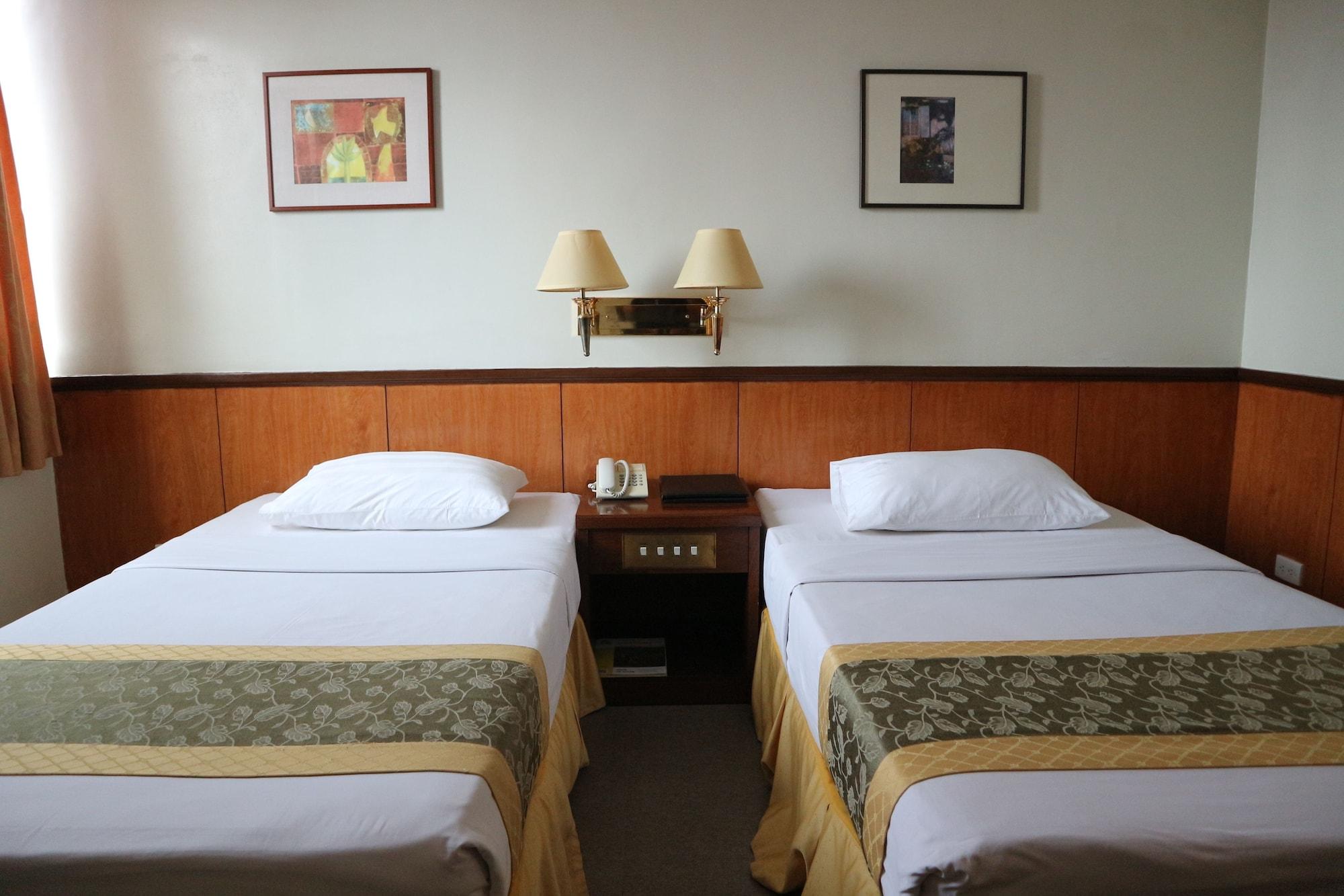 Iloilo Business Hotel Zewnętrze zdjęcie