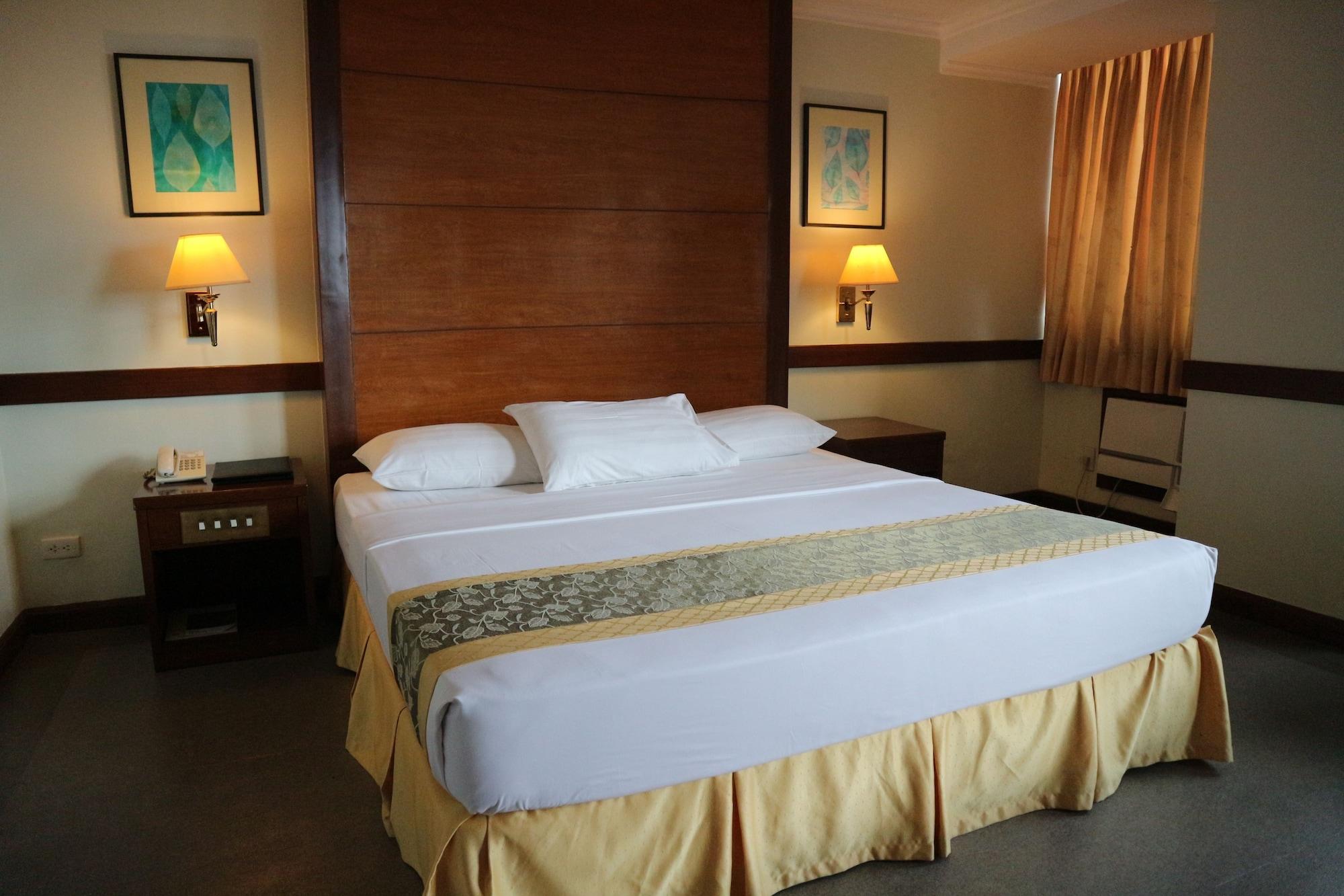 Iloilo Business Hotel Zewnętrze zdjęcie