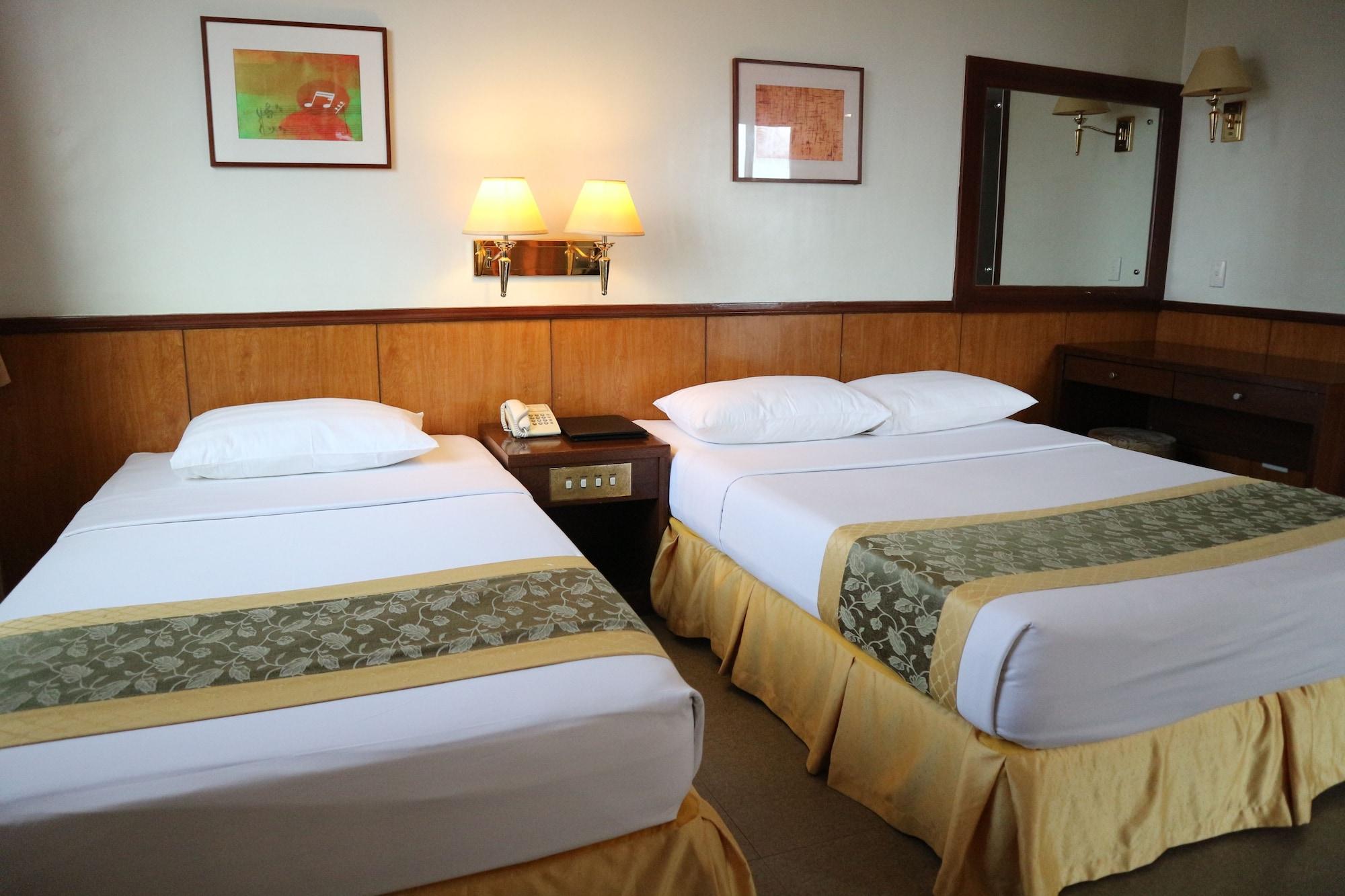 Iloilo Business Hotel Zewnętrze zdjęcie