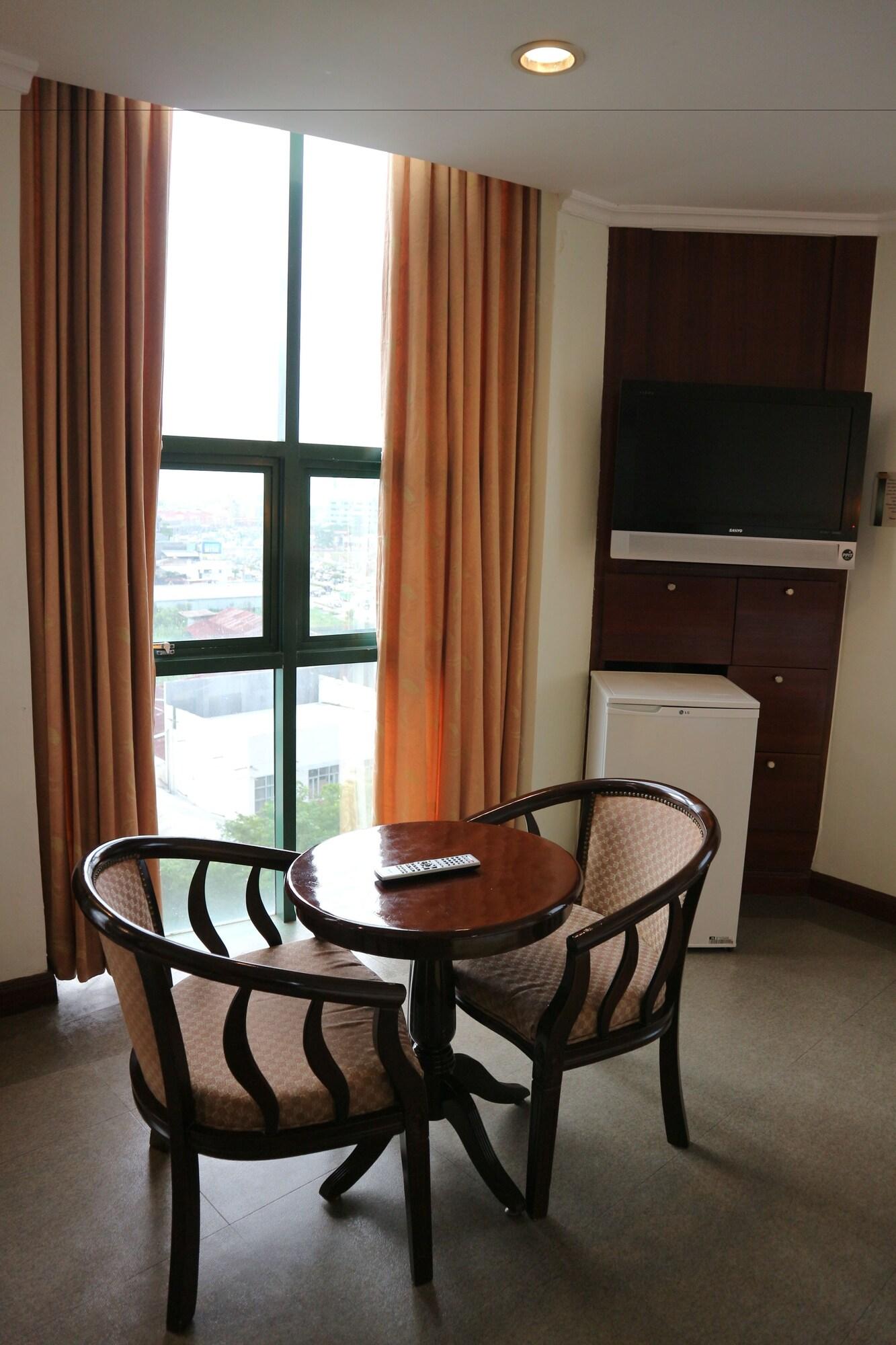 Iloilo Business Hotel Zewnętrze zdjęcie